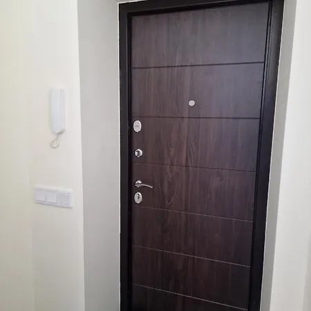 Kesklinnas Avar Ja Renoveeritud Korter Parnu